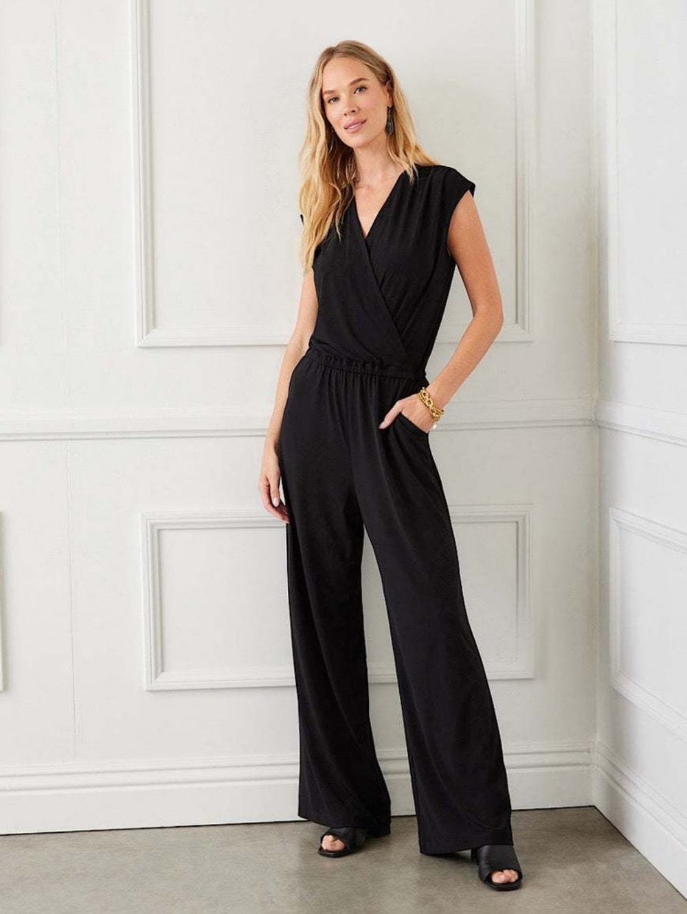 ONLY Black Sleeveless V-Neck Tie Waist Wide-Leg Pants & Jumpsuit with Pockets